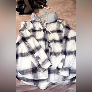 American eagle hooded flannel